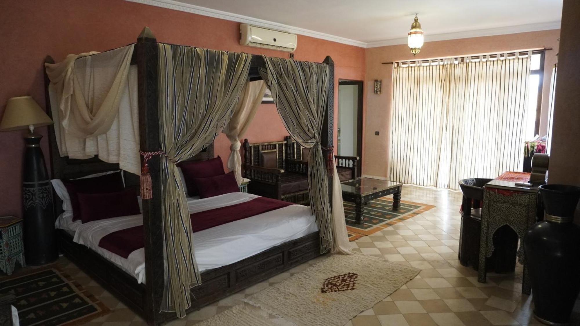 Riad Saida Atlas Lalla Takerkoust Bagian luar foto